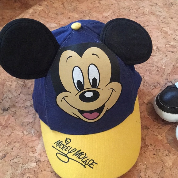 Disney Toddler hat and shoes - Picture 2 of 4